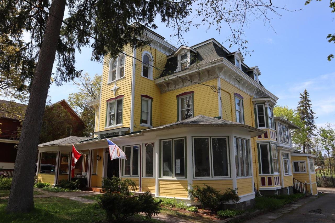 Pangea House Bed & Breakfast Gananoque Dış mekan fotoğraf