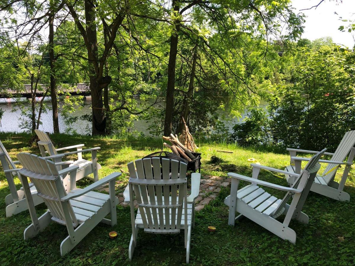 Pangea House Bed & Breakfast Gananoque Dış mekan fotoğraf
